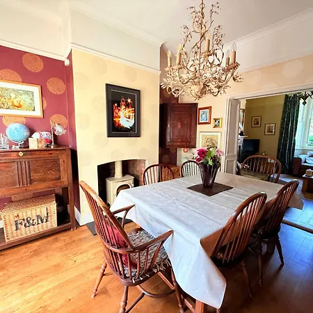Charming Victorian House With Garden Сasa de vacaciones Bristol