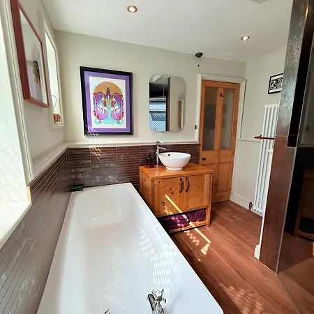 Charming Victorian House With Garden Сasa de vacaciones Bristol