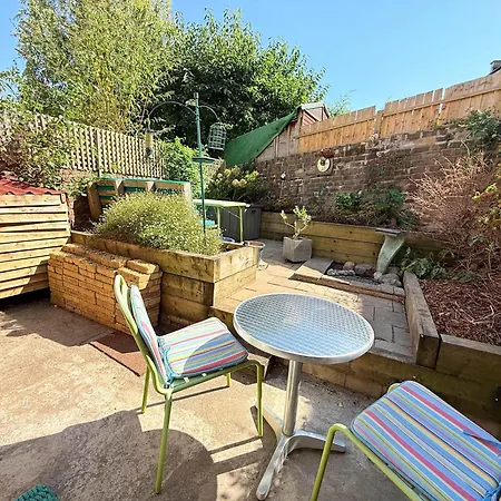 Charming Victorian House With Garden Сasa de vacaciones Bristol